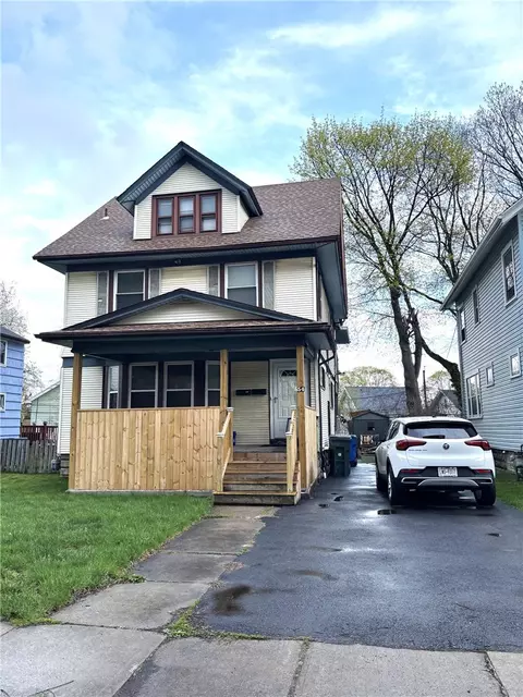 54 Berry St, Rochester, NY 14609