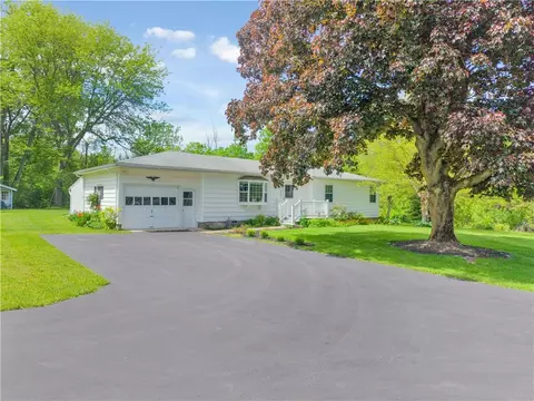 5069 E Henrietta Rd, Henrietta, NY 14467
