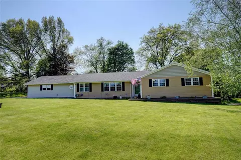 815 Gallup Rd, Spencerport, NY 14559