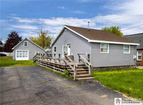12943 Alleghany Rd, Hanover, NY 14081