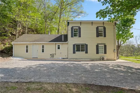 Exterior - 6929 E Swamp Rd, Conesus, NY 14435 photo 5 of 8