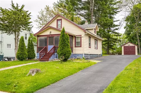 36 Hewitt St, Rochester, NY 14612
