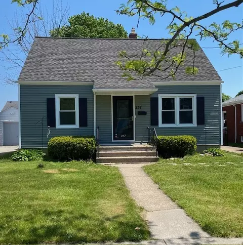 237 75th St, Niagara Falls, NY 14304
