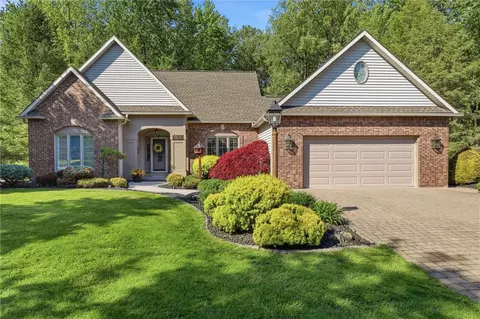 3449 Woodlands Cir, Macedon, NY 14502