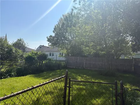 Exterior - 37 Bennett Ave, Irondequoit, NY 14609 photo 3 of 5