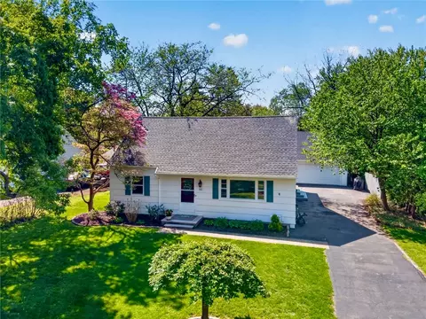 531 Rondo Ln, Webster, NY 14580