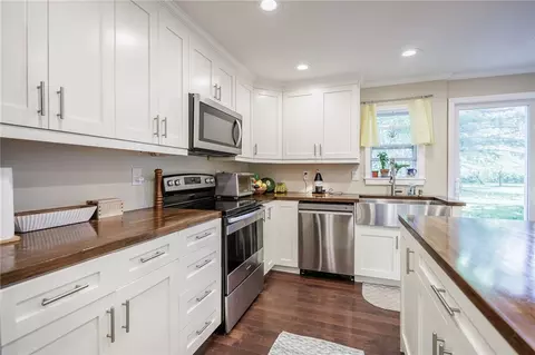 Kitchen - 76 E Wright Ave, Waterloo, NY 13165 photo 4 of 7