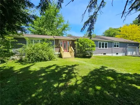 7437 Quarry Rd, Sodus, NY 14551
