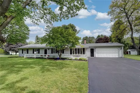 24 Cullens Run, Pittsford, NY 14534