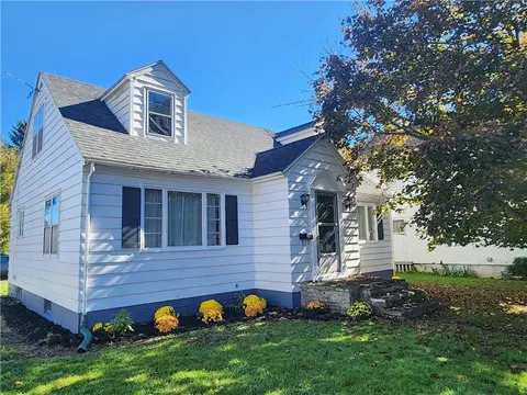 84 N Main St, Mount Morris, NY 14510