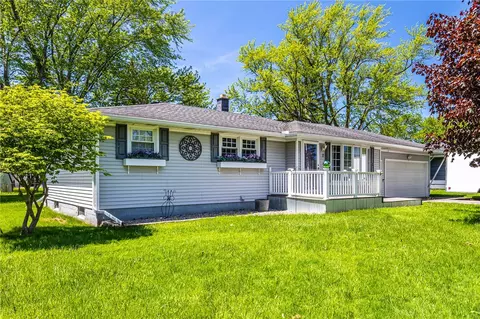 7 E Crest Dr, Gates, NY 14606