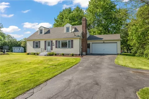 1178 State Rd, Webster, NY 14580