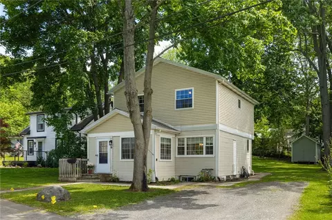 6 Jackson Pl, Perinton, NY 14450