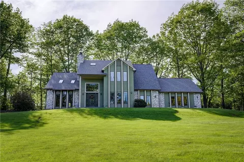 11 Birchstone Hill Rd, Rush, NY 14543