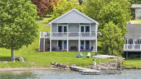 827 E Lake Rd, Barrington, NY 14527