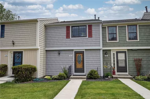 53 Village Trl, Honeoye Falls, NY 14472