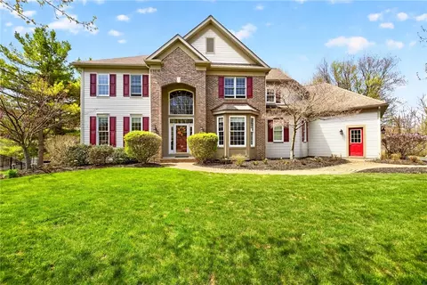 17 Royale Dr, Perinton, NY 14450