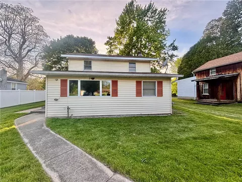 8727 Dwyer Rd, Port Byron, NY 13140