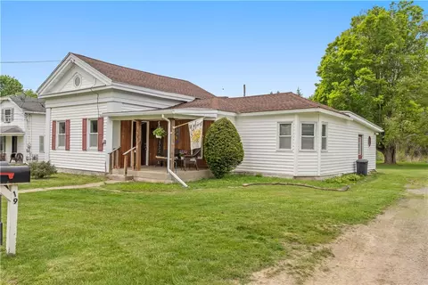 19 Oak Hill St, Hornellsville, NY 14807