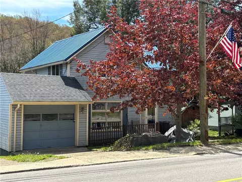 28 E Main St, Hamilton, PA 16333