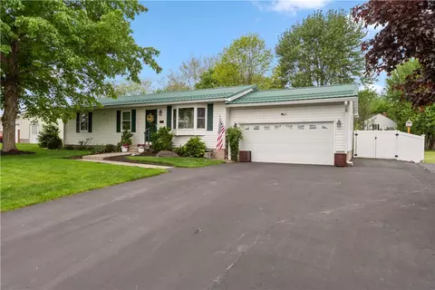 34 Van Renssalaer St, Seneca Falls, NY 13148