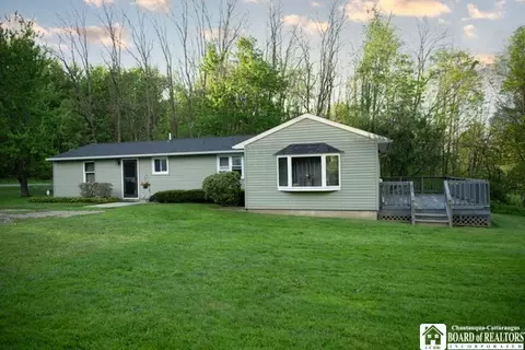 96 Coleman Rd, Busti, NY 14701