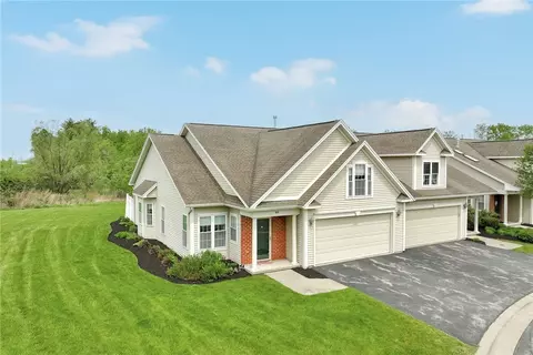 95 Eagle Pine Way, Rochester, NY 14623