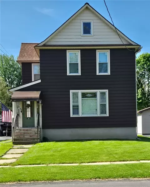 96 Perrine St, Auburn, NY 13021