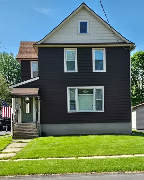 96 Perrine St, Auburn, NY 13021