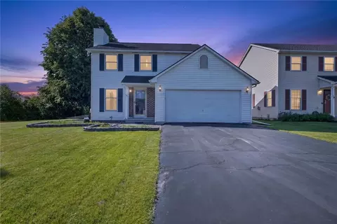 15 Still Pond Way, West Henrietta, NY 14586