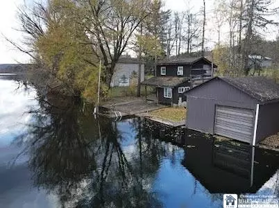 8216 Glasgow Road On The Lk, Pomfret, NY 14718