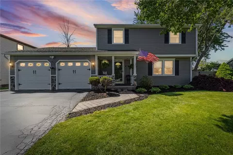 203 Woodsong Ln, Greece, NY 14612
