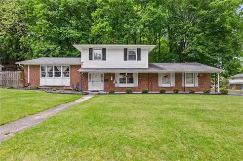 87 Chapel Hill Dr, Irondequoit, NY 14617