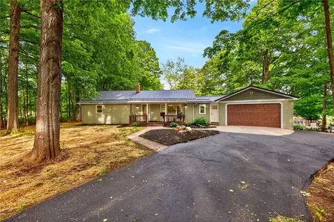 5848 Lanson Rd, Ontario, NY 14519