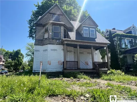 632-634 Lakeview Ave, Jamestown, NY 14701