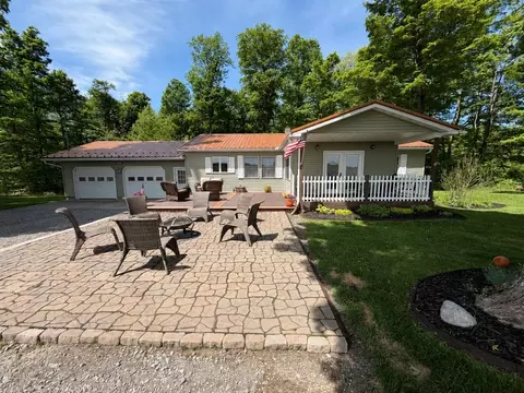 21 Scotts Ln, Venice, NY 13118
