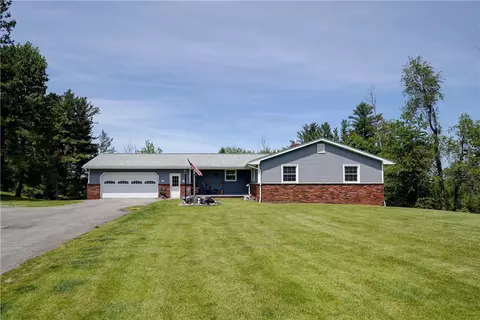 2 Country View Ter, Sweden, NY 14420