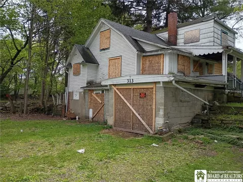 120 W Green St #R, Olean, NY 14760