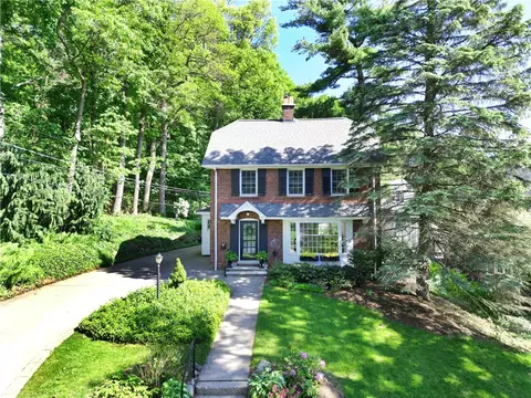 8 Nunda Blvd, Rochester, NY 14610