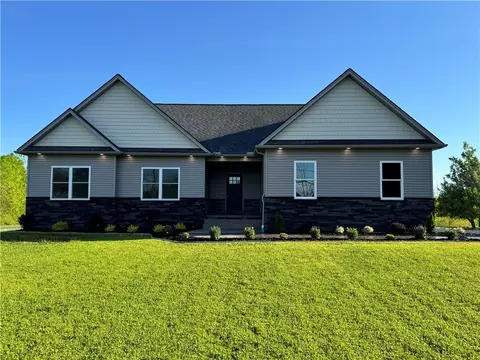 66 Parma Center Rd, Parma, NY 14468