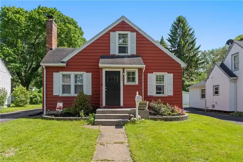 173 Coolidge Rd, Irondequoit, NY 14622