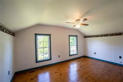 Bedroom - 3100 Griffin Rd, Riga, NY 14428 photo 2 of 6