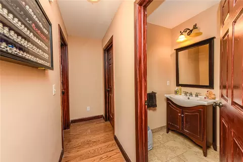 Entry Way - 40 Hon Falls 5 Pts Rd, Rush, NY 14543 photo 2 of 3