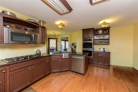 Kitchen - 40 Hon Falls 5 Pts Rd, Rush, NY 14543 photo 2 of 3