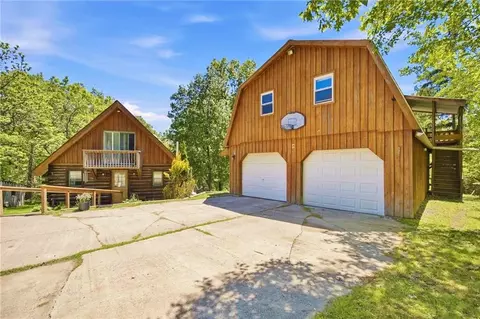 6651 Longsdorf Rd, Naples, NY 14512