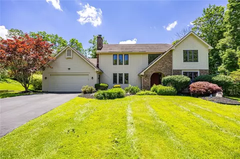 45 Split Rock Rd, Pittsford, NY 14534