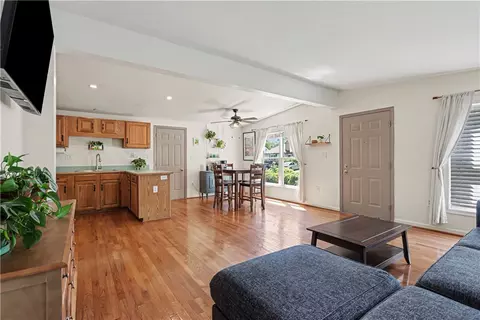 Living - 98 Dewberry Dr, Irondequoit, NY 14622 photo 2 of 2