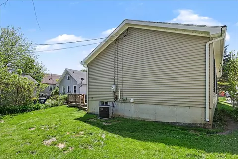 Exterior - 98 Dewberry Dr, Irondequoit, NY 14622 photo 5 of 6