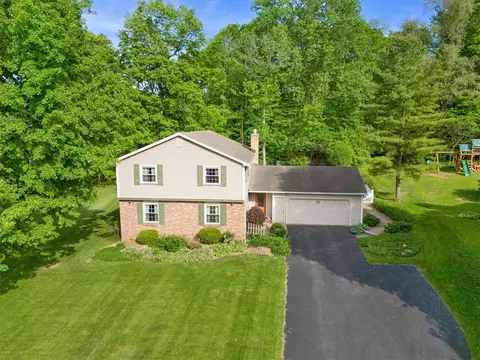 14 Burncoat, Pittsford, NY 14534
