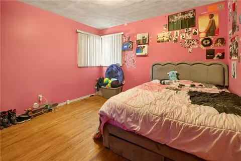 Bedroom - 92 Taft Ave, Irondequoit, NY 14609 photo 4 of 4